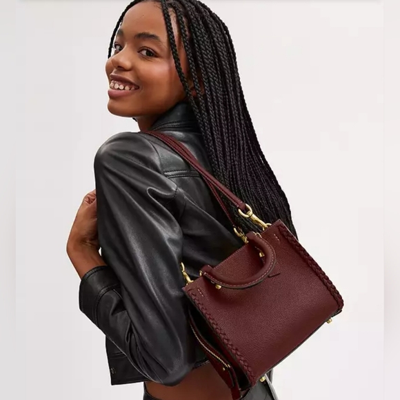 🎀Authentic Coach Rogue 20 With Braid. Pebble Leather Brass /Wine🌺 - Picture 7 of 16